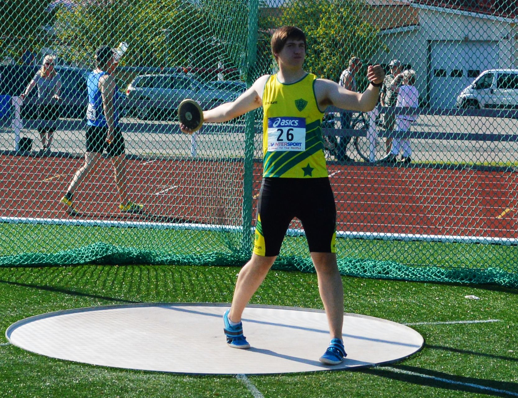 Roope Auvinen voitti 17-vuotiaiden kiekonheiton SM-kullan Kalajoella vuonna 2015 roope_auvinen_ii.jpg
