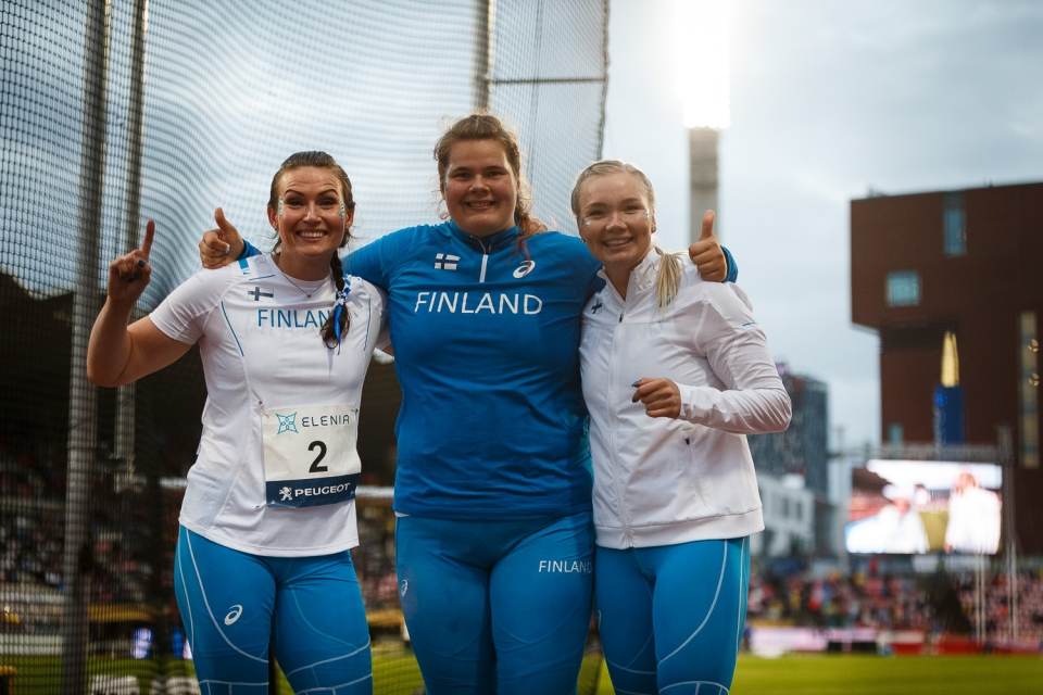 Salla Sipponen, Helena Leveelahti, Sanna Kämäräinen 1xa_9450.jpg