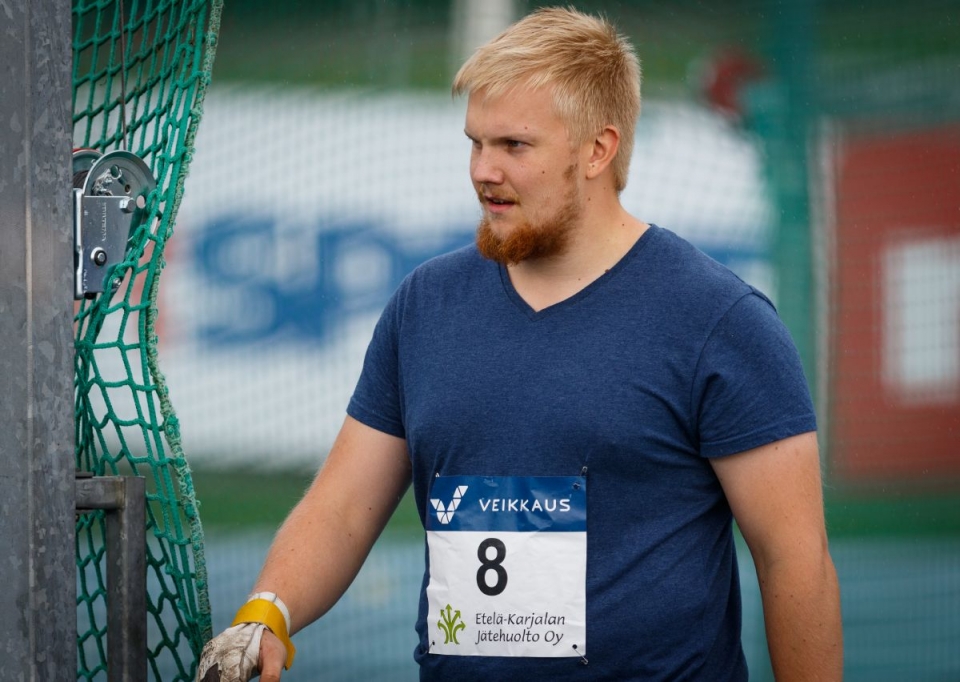 Henri Liipola 7d2_5031-2.jpg