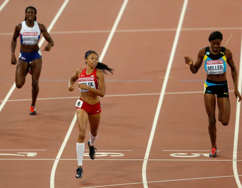 allyson_felix_voittaa_400_metria_pekingissa_2015.jpg