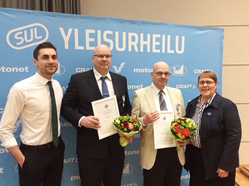 Mika Muukka, Yrjö Kelhä ansiomerkit_mika_muukka_ja_yrjo_kelha.jpg