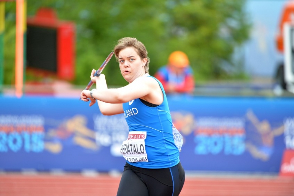 Merja Perätalo heittää karsinnasta finaaliin 19-vuotiaiden EM-kilpailuissa Eskilstunassa vuonna 2005 merja_peratalo20150718_0747.jpg