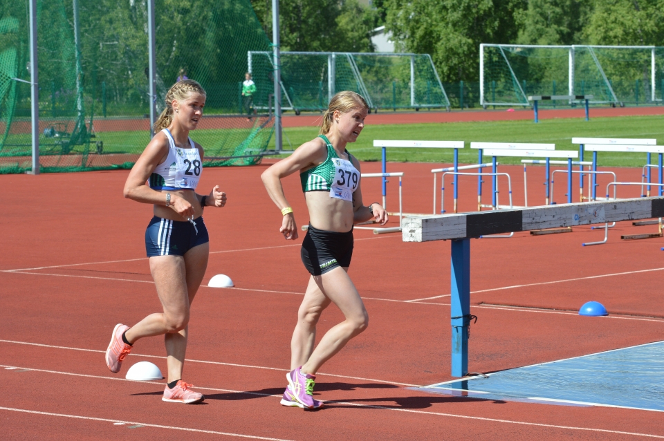 Hele Haapaniemi (28) voitti Jämsässä 2018 ja Elisa Neuvonen tuli toiseksi neuvonen_ja_haapaniemi.jpg