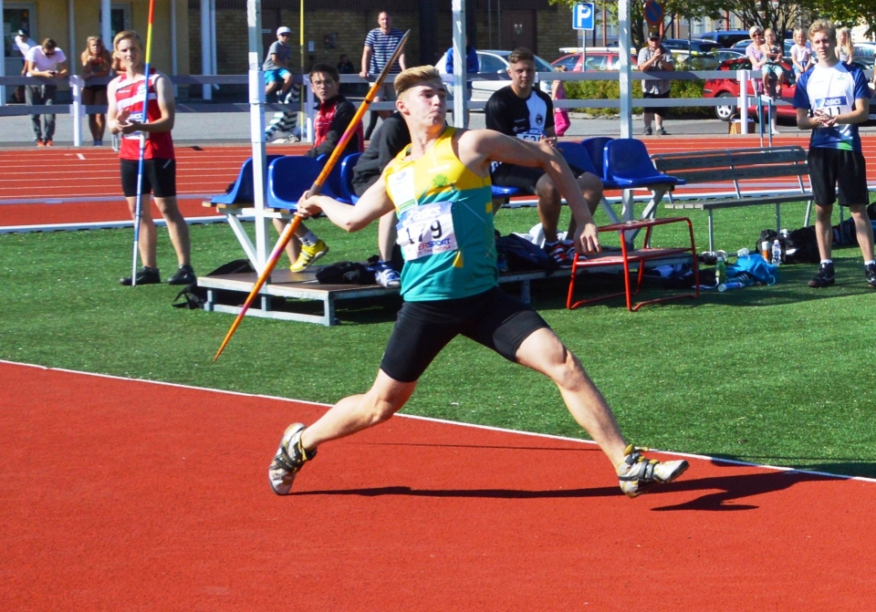 Toni Keränen heitti 81 metriä 17-vuotiaiden SM-kilpailuissa Kalajoella vuonna 2015 toni_keranen.jpg