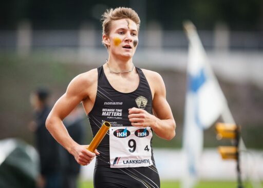 Naantalin Löyly ja Lahden Ahkera 4 x 800 metrin mestarit