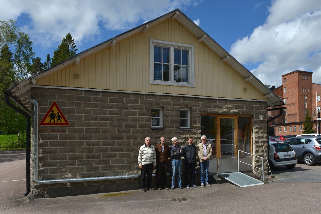 Suomen Yleisurheiluarkisto kokoontui omissa tiloissa