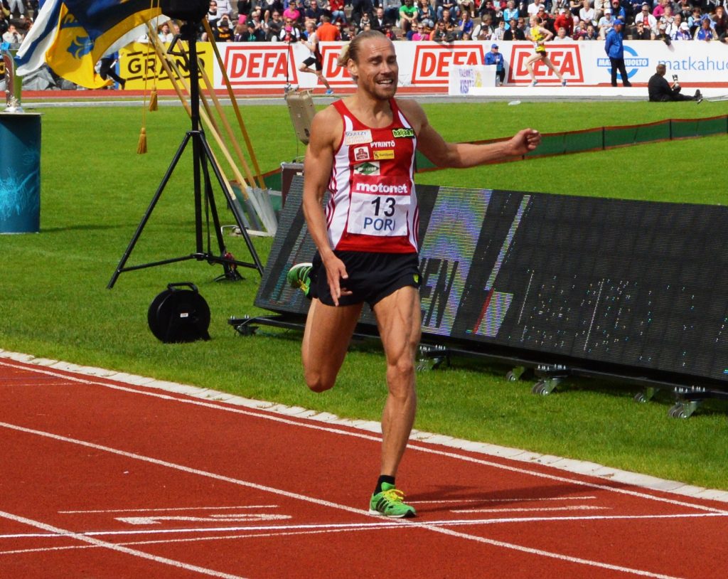 Jarkko Järvenpää voitti neljännesmaratonin Vantaalla