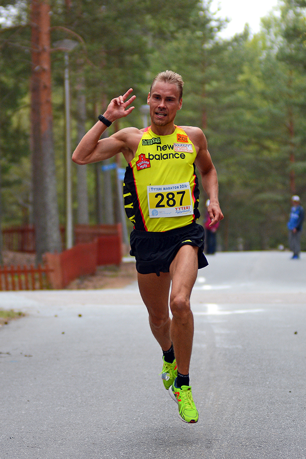 Jarkko Järvenpää huippuvauhdissa Karhu-viestissä – JKU paras seurajoukkue