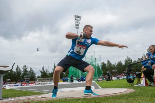 Kangas työnsi 20
