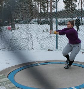 Jesse Lehto ja Inga Linna moukaroivat pisimmälle Kaustisella