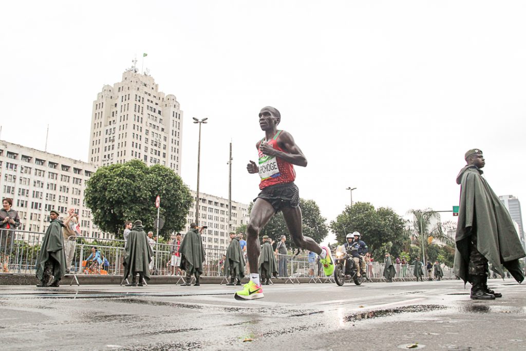 Superprojektilla kahden tunnin rajan kimppuun maratonilla