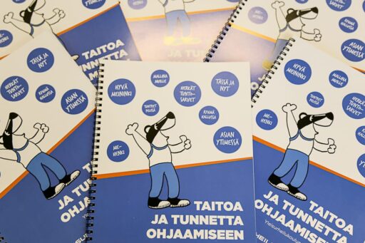 Uudesta työkirjasta käytännön vinkit: Taitoa ja tunnetta ohjaamiseen