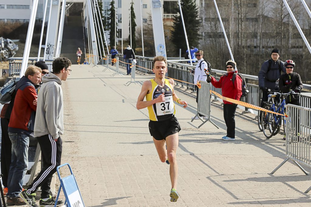 Kärkinimet Utriaisen johdolla Helsinki City Runille