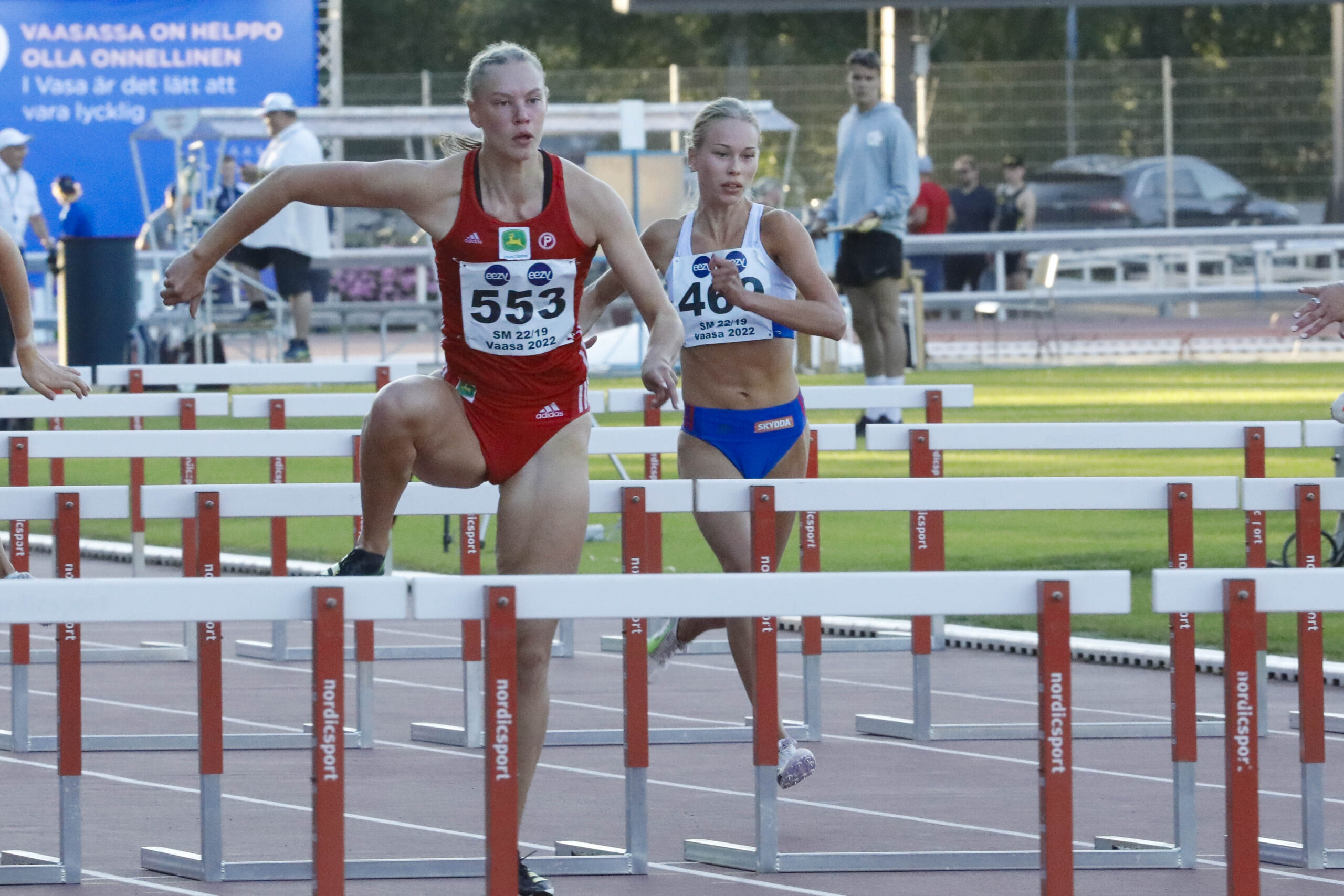 Saga Vanninen ja Saara Keskitalo aitoivat kumpikin 13,58 Hirvinen ja