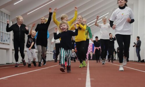 Raitanen, Mörö, Salminen ja Kortetmaa saivat lapset liikkumaan Nestlé For Healthier Kids -tilaisuudessa