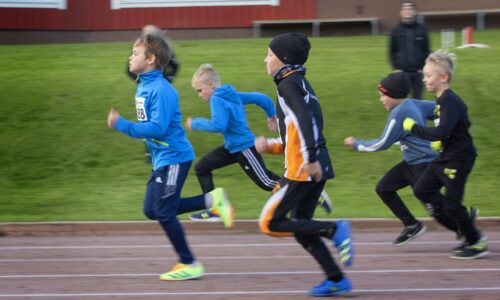 Yleisurheiluviikko 22.-28.5. – Tarjolla lasten ja nuorten kisoja, Seurakisapäivä 24.5., urheilijavieraita seurojen harjoituksissa