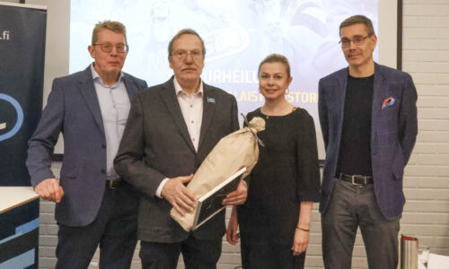 Hakanen ja Ovaska SUL:n kunniajäseniksi – Liittovaltuusto pohjusti seminaarissa 2025–2030 strategiatyötä