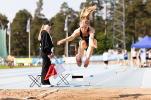 Alisa Launonen pituudessa.